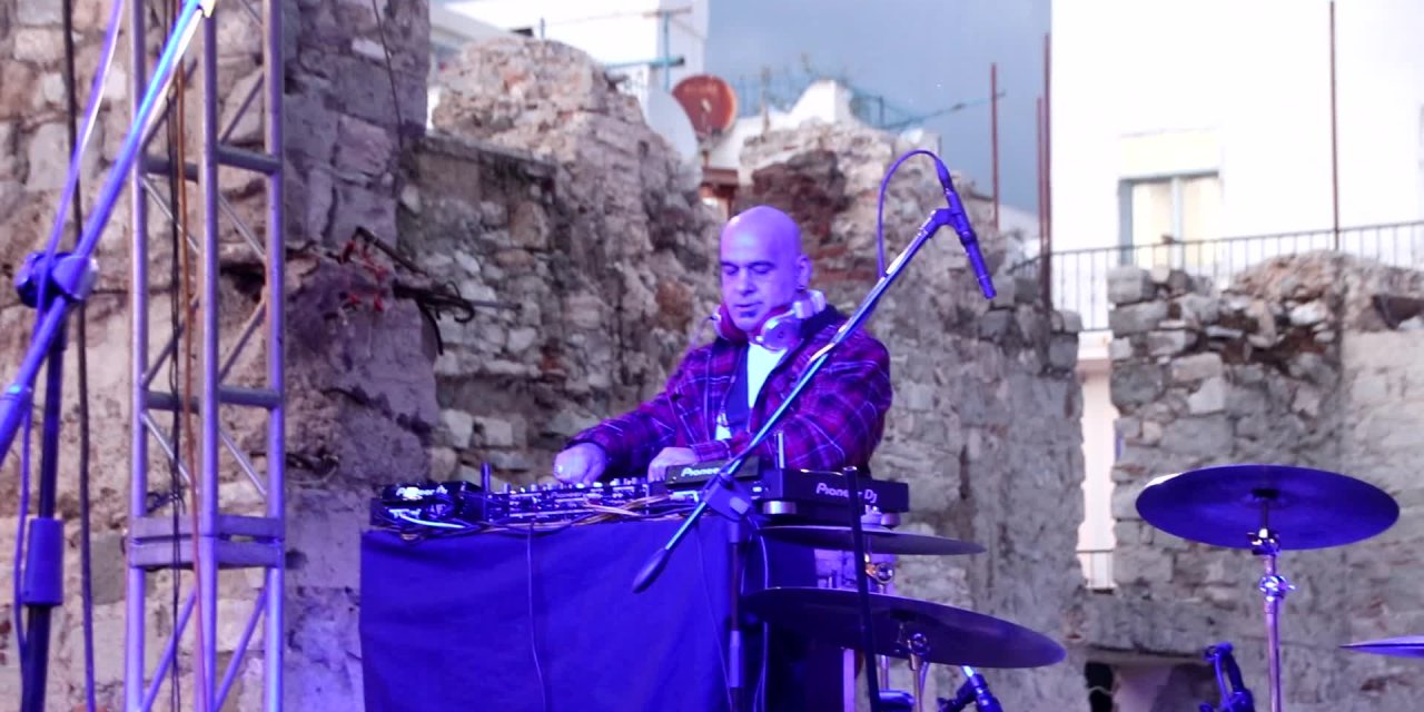 BODRUM’DA YENİ YIL PARTİSİ TÜM COŞKUSUYLA BAŞLADI