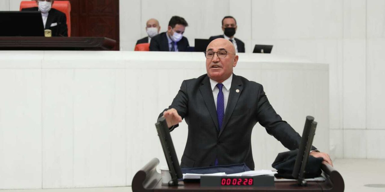 CHP'Lİ TANAL: "ESNAFIN ÇATI KURULUŞU TESKOMB'UN KIBRIS'TA 5 YILDIZLI OTELDE 3 AYLIĞINA 50 ODA TUTTUĞU DOĞRU MU?”