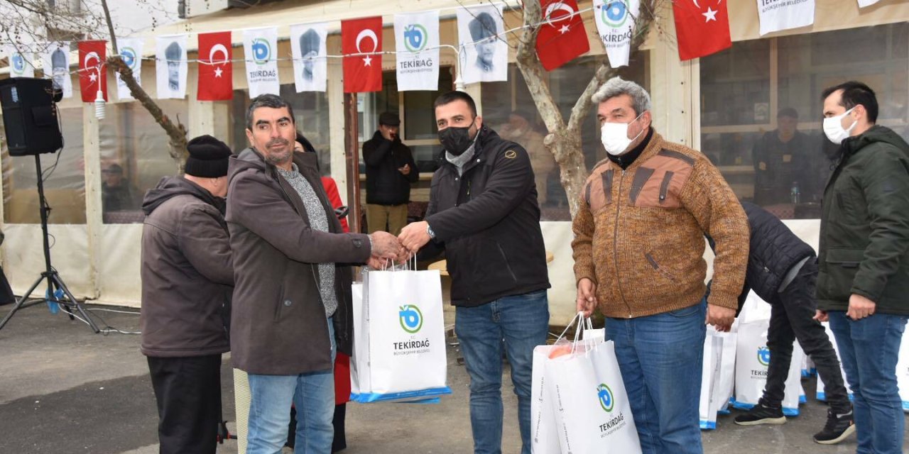 TEKİRDAĞ BÜYÜKŞEHİR'DEN BALIKÇILARA MALZEME DESTEĞİ