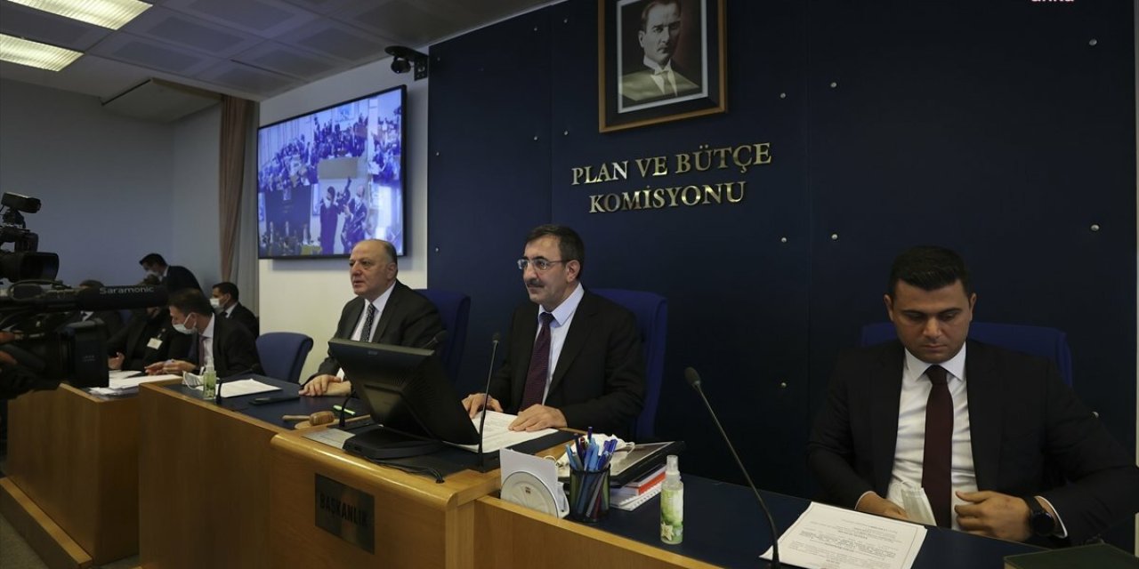 ÇALIŞANLARA ASGARİ ÜCRET ORANINDA VERGİ İNDİRİMİ KOMİSYONDA KABUL EDİLDİ