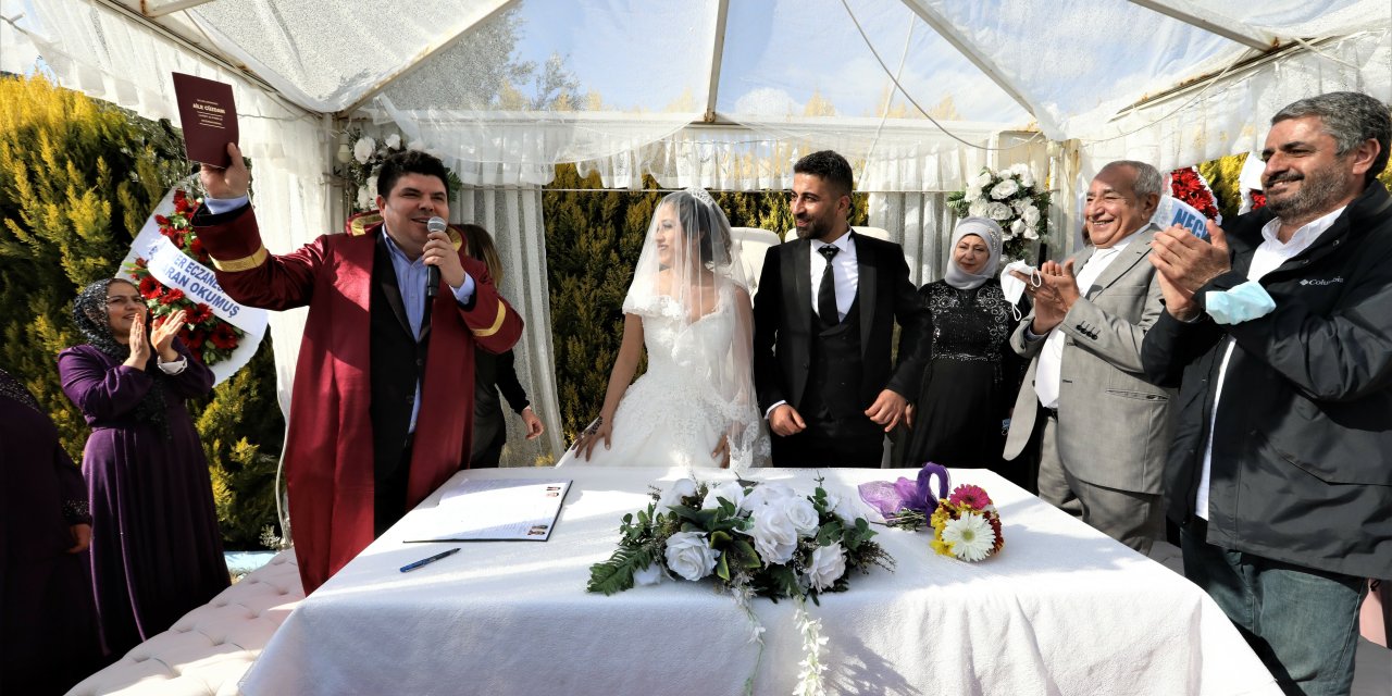 İZMİR'İN 2021 NİKÂH REKORTMENİ BUCA’YA TEŞEKKÜR BELGESİ