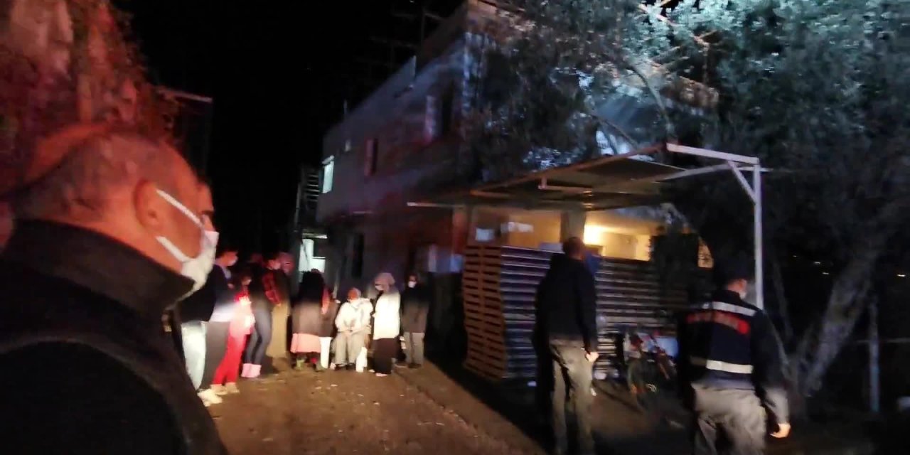 EVİNİN ÇATISINI YAPAN YAT AŞÇISI DÜŞTÜ, HAYATINI KAYBETTİ