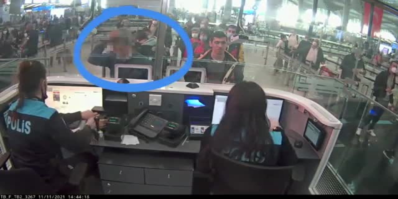 ABD'Lİ DİPLOMAT KENDİ PASAPORTUYLA SURİYE UYRUKLU BİR KİŞİYİ KAÇIRMAYA ÇALIŞIRKEN YAKALANDI