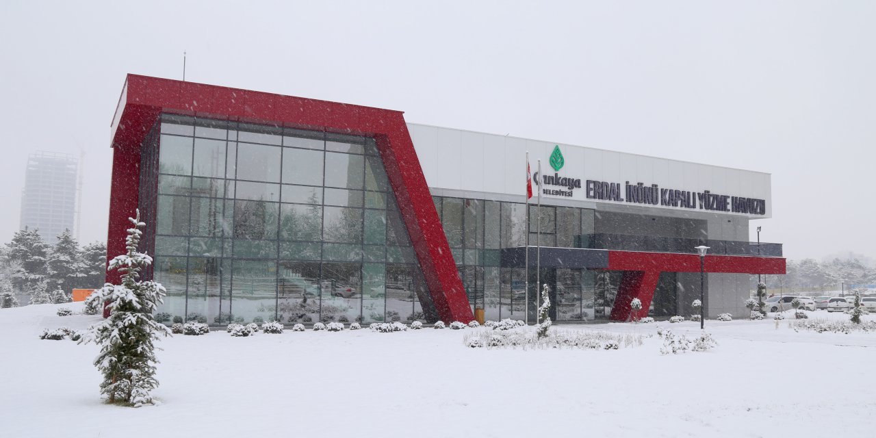 ÇANKAYA’DA KIŞ GÜNÜ HAVUZ KEYFİ