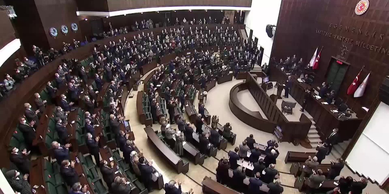 ERDOĞAN: "AÇIKLADIĞIMIZ PROGRAM AMACINA ULAŞMIŞTIR. MİLLETİMİZ TEDBİRLERİ TAKDİRLE KARŞILAMIŞ, PİYASALAR DA BUNA UYGUN ADIMLARI ATMIŞTIR"