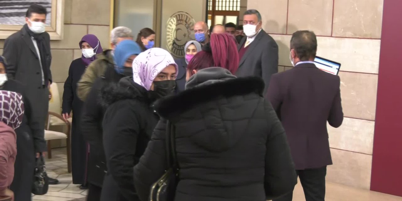 CHP’Lİ ARIK, KOOPERATİF MAĞDURLARI İLE BASIN TOPLANTISI YAPTI: İKTİDAR PARTİSİ TEMEL ATILIRKEN KURDELE KESTİ, ALLAH’TAN KORKUN!