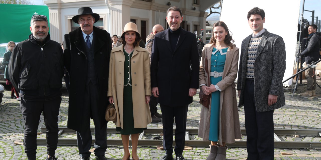 BELEDİYE BAŞKANI TOSUN'DAN "BANDIRMA FÜZE KULÜBÜ" FİLMİNİN SETİNE ZİYARET