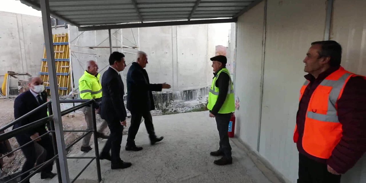 MUĞLA BÜYÜKŞEHİR BELEDİYE BAŞKANI GÜRÜN, BODRUM’DAKİ MİLYARLIK PROJELERİ İNCELEDİ