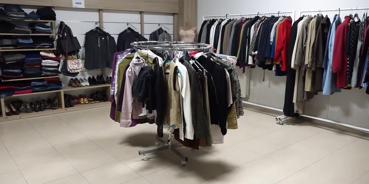 MERKEZEFENDİ BELEDİYESİ'NİN KIYAFET MAĞAZASI’NDAN 15 AYDA 12 BİN 322 İHTİYAÇ SAHİBİ YARARLANDI