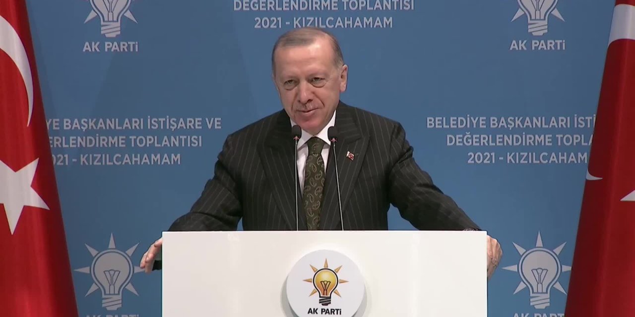 ERDOĞAN'DAN BELEDİYE BAŞKANLARINA: "KENDİNİZE VE BİZE SÖZ GETİRECEK EN KÜÇÜK LÜKS, ŞATAFAT, İSRAF GÖRÜNTÜSÜNE MEYDAN VERMEMELİSİNİZ"