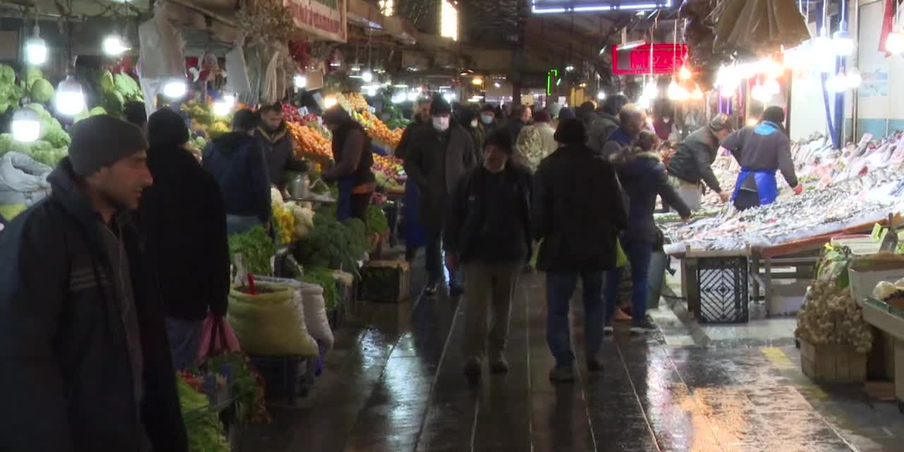 DOLARIN DÜŞÜŞÜ GIDA FİYATLARINA YANSIMADI, VATANDAŞ: "CANIM ÇEKİYOR AMA GÜCÜM YETMİYOR"