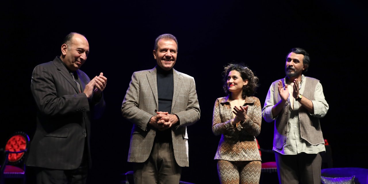 VAHAP SEÇER: “MERSİN DOSTLUK, KARDEŞLİK VE BARIŞ KENTİ OLACAKSA, BUNUN EN BÜYÜK YOLU VE GÜCÜ SANATTIR”