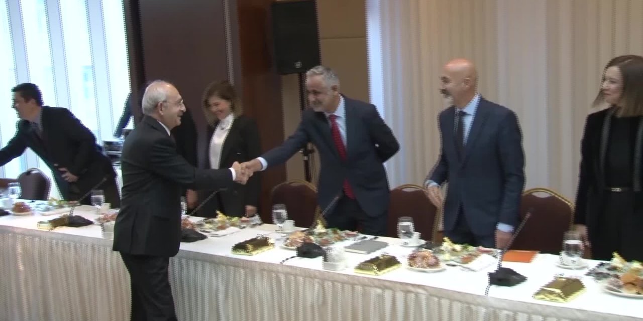KILIÇDAROĞLU, TELEVİZYON KANALLARININ ANKARA TEMSİLCİLERİ İLE BİR ARAYA GELDİ