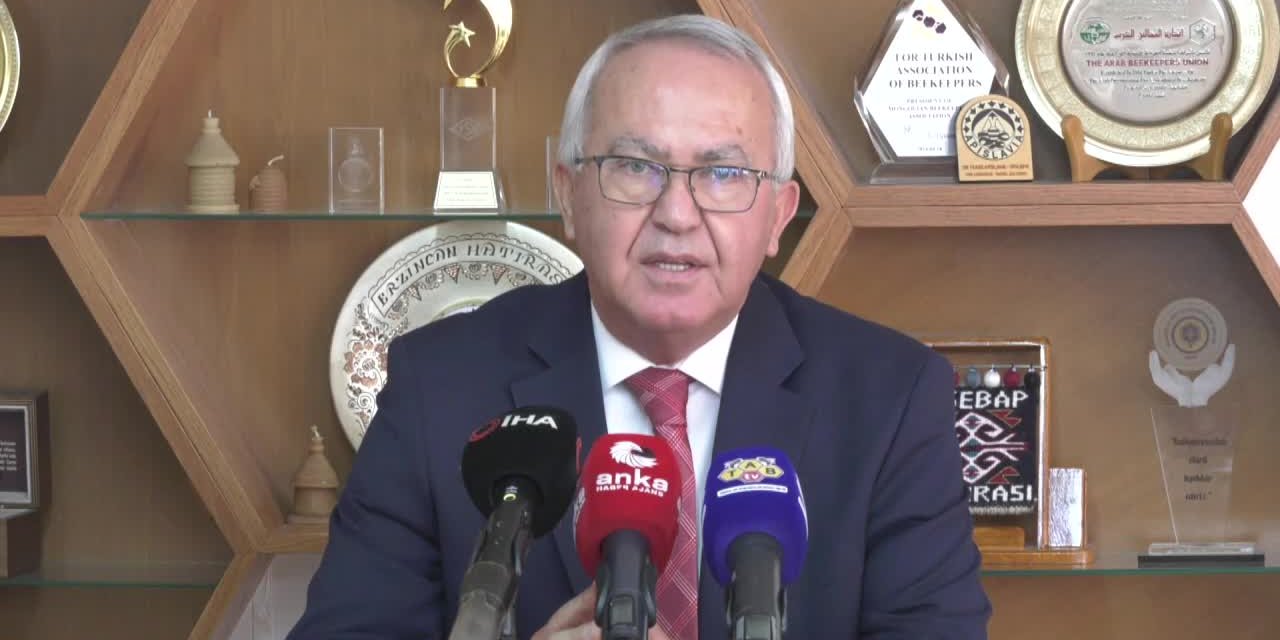 ARICILAR BİRLİĞİ BAŞKANI ŞAHİN, KOVAN BAŞINA 2 KİLOGRAM ŞEKER VE GEZGİN ARICILAR İÇİN MAZOT DESTEĞİ İSTEDİ