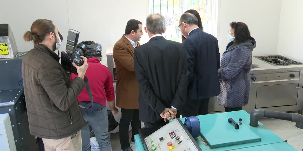 MERKEZEFENDİ BELEDİYESİ PET KAFE VE MAMA ÜRETİM TESİSİ ÖRNEK OLMAYA DEVAM EDİYOR