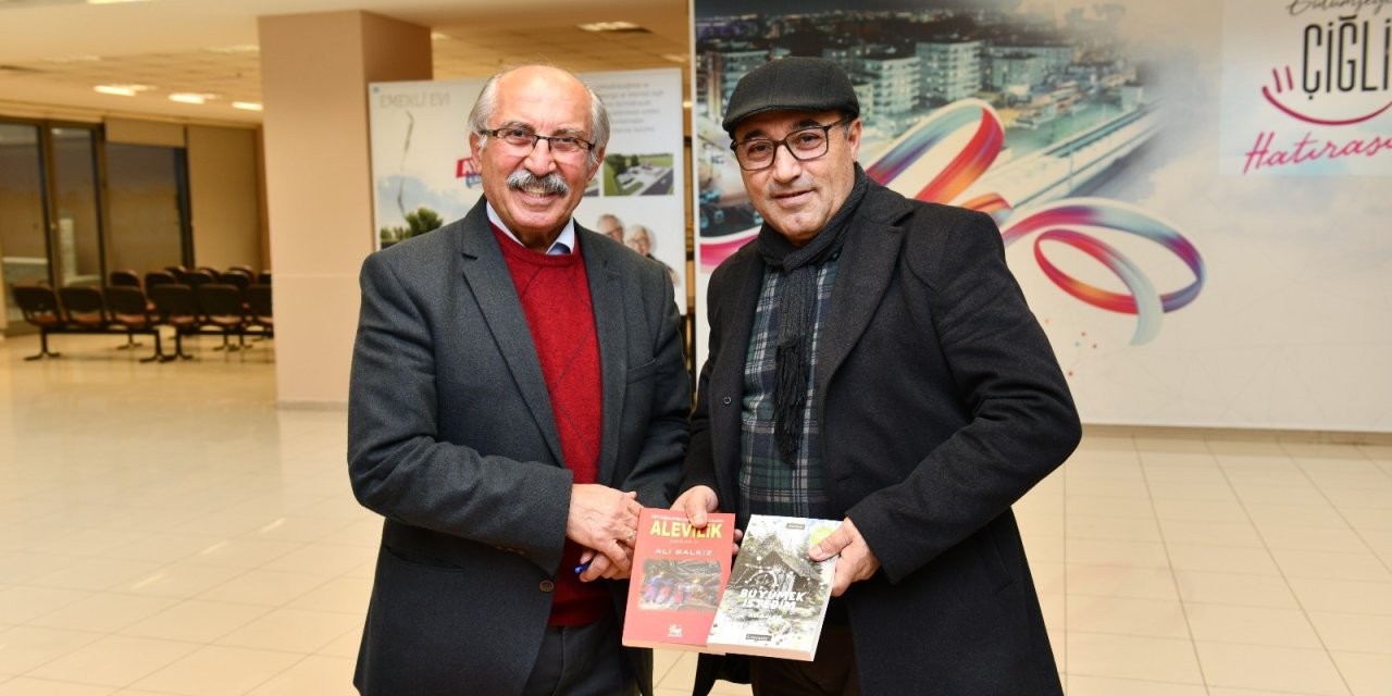 ÇİĞLİLİ EDEBİYATSEVERLER, FAKİR BAYKURT İMZA GECESİNDE BULUŞTU