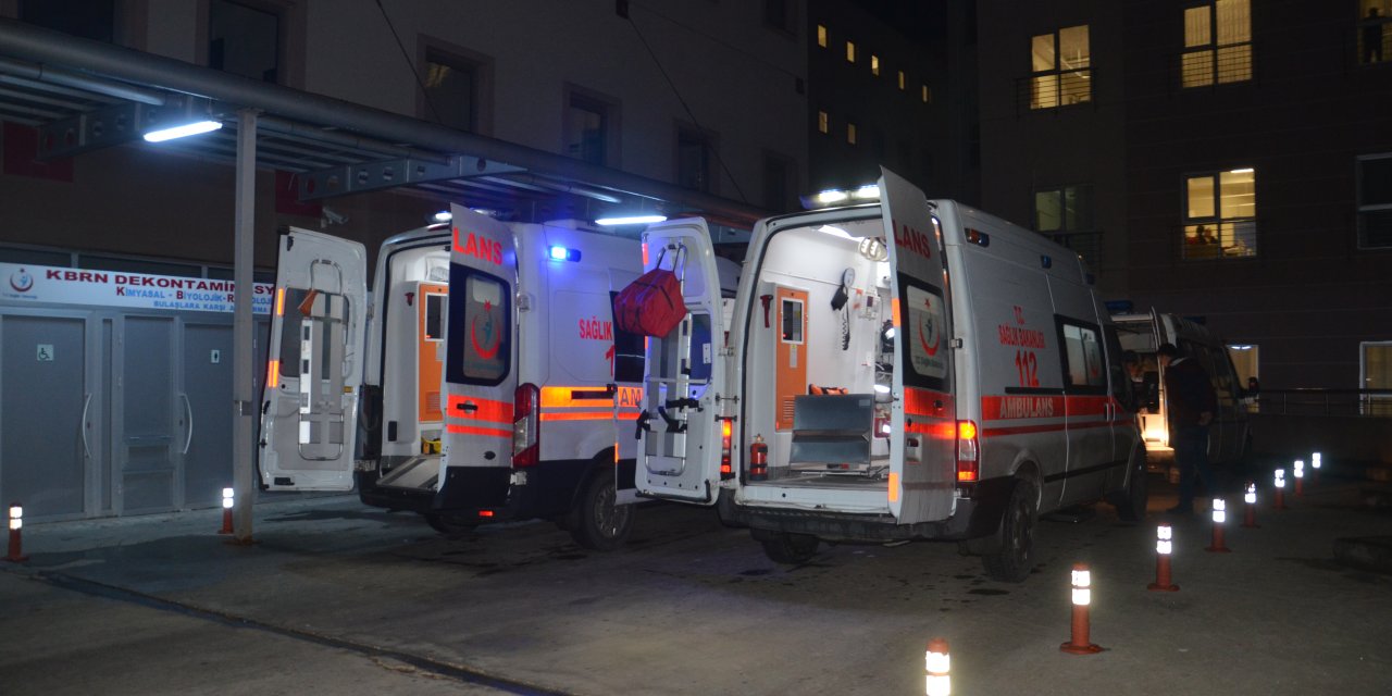 TEKSTİL FABRİKASINDA OZON GAZI SIZDI, 3 SAĞLIK GÖREVLİSİ 12 İŞÇİ HASTANELİK OLDU