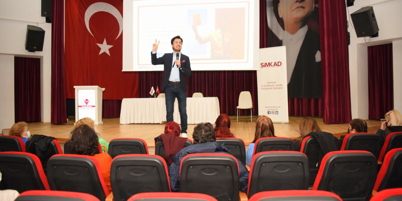 BORNOVA'DA “SOSYAL GİRİŞİMCİLİK” EĞİTİMİ