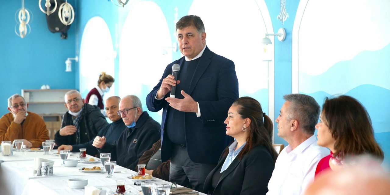 KARŞIYAKA BELEDİYE BAŞKANI TUGAY, İLÇEDE YAŞAYAN TECRÜBELİ MİMARLARLA KARŞIYAKA'YI KONUŞTU