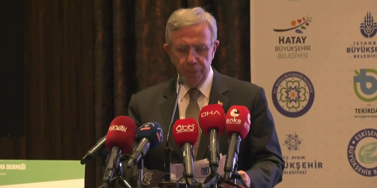 CHP'Lİ BÜYÜKŞEHİR BELEDİYE BAŞKANLARI ANKARA'DA... MANSUR YAVAŞ: "GÜNEŞİN, ÖNÜNÜ KAPATAN GÖKDELENLERDEN DAHA KIYMETLİ OLDUĞUNU HERKES TECRÜBE ETTİ"