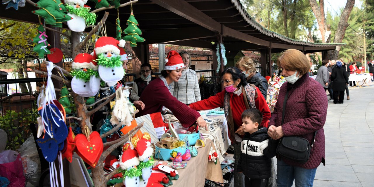 BORNOVA’DA "YENİ YIL HEDİYELİK EŞYA GÜNLERİ" BAŞLADI
