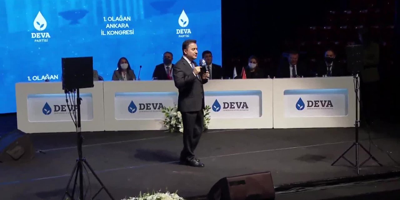 BABACAN: "ÖZAL, 2021 YILININ ERDOĞAN’INI HERHALDE SOPAYLA KOVALARDI"