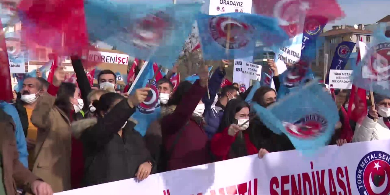 TÜRK METAL, ANKARA'DA MESS'İN ZAM TEKLİFİNİ PROTESTO ETTİ: "HAKKIMIZI ALANA KADAR DURMAYACAĞIZ"