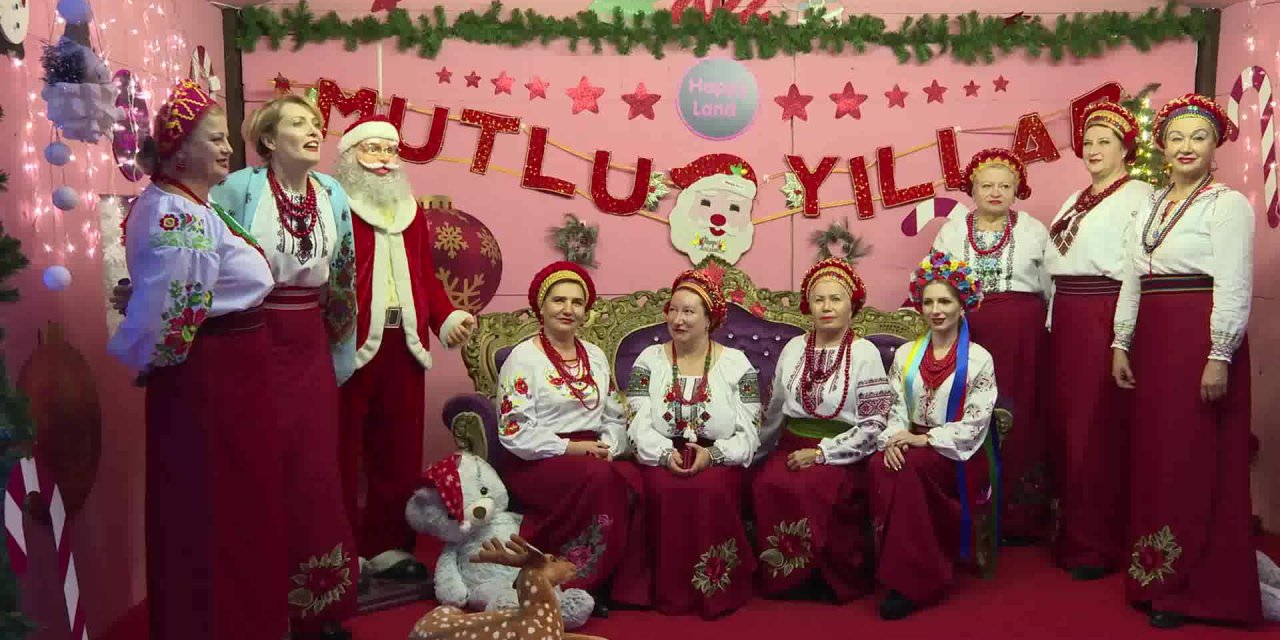 CAM PİRAMİT’TE YENİ YIL COŞKUSU DEVAM EDİYOR