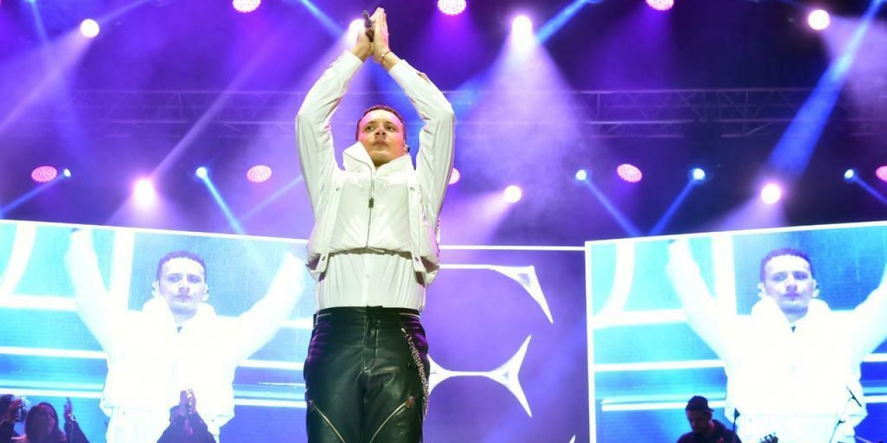 BEŞİKTAŞ’TA YENİ YIL COŞKUSU EDİS VE OZAN DOĞULU İLE ZİRVE YAPTI