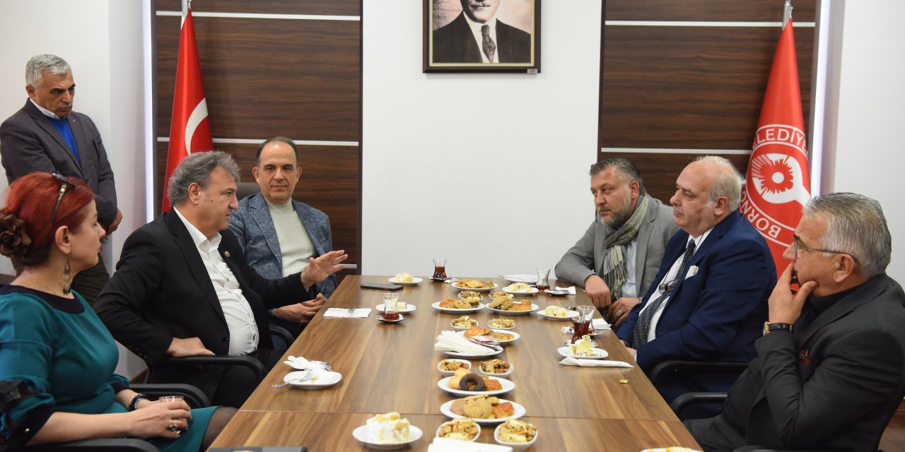 BORNOVA'YA LONDRA'DAN KONUK