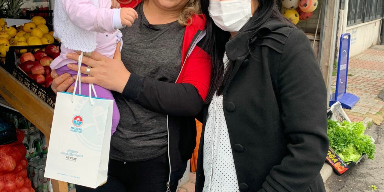 MALTEPE BELEDİYESİ'NDEN 350 ÇOCUĞA YILBAŞI HEDİYESİ