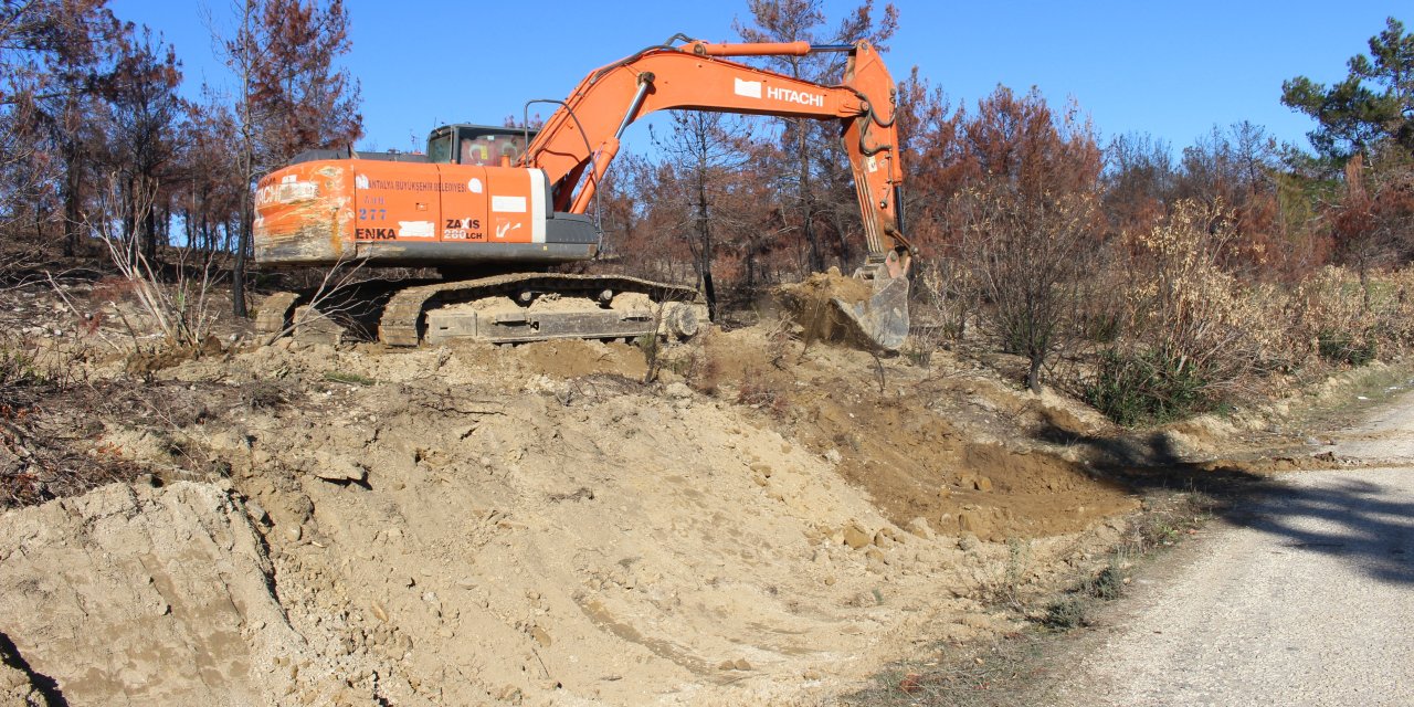 AKSAZ-BELENOBASI YOLU GENİŞLETİLİYOR