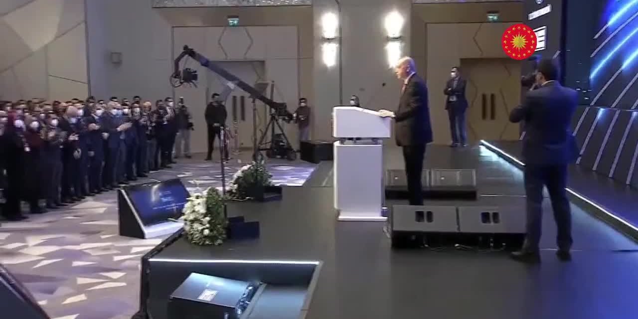 ERDOĞAN: "İHRACATIMIZ YÜZDE 32,9 ARTIŞLA 225,4 MİLYAR DOLAR OLDU. HAMDOLSUN BU BİR REKORDUR"