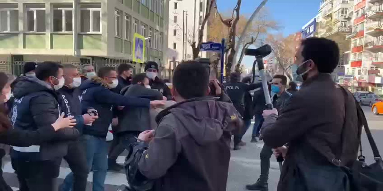 KAMU DENETÇİLİĞİ KURUMU: “KOLLUK PERSONELİ, BASIN MENSUPLARI İÇİN UYGUN ORTAMIN SAĞLANMASINA AZAMİ ÖZEN GÖSTERMELİ”