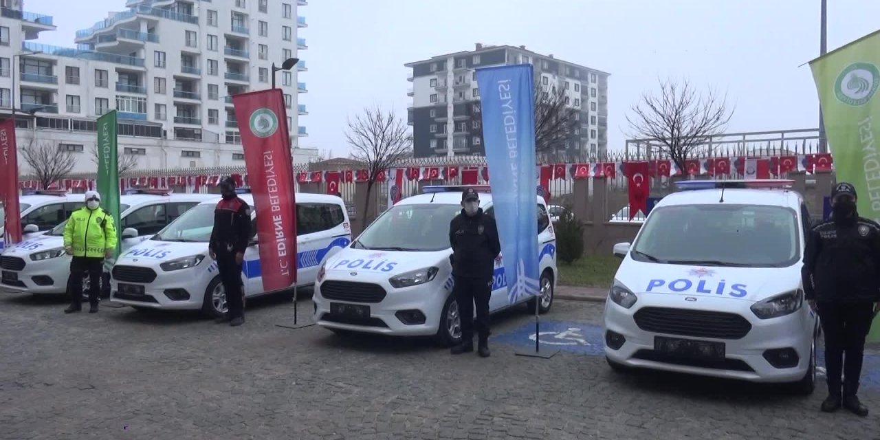 EDİRNE BELEDİYESİ, EMNİYET MÜDÜRLÜĞÜ’NE 5 ADET ARAÇ HİBE ETTİ