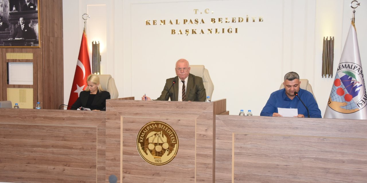 KEMALPAŞA BELEDİYE MECLİSİ'NDE YILIN İLK TOPLANTISI YAPILDI