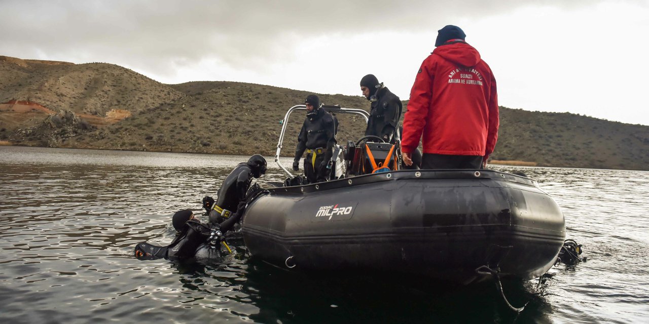 ANKARA İTFAİYESİ, YENİ DALGIÇLAR YETİŞTİRİYOR