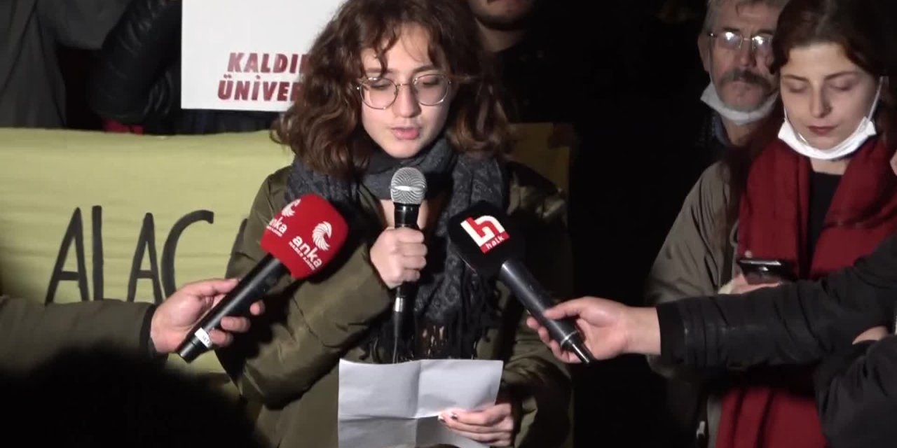 BOĞAZİÇİ DİRENİŞİ’NİN BİRİNCİ YILINDA ÖĞRENCİLER, TUTUKLU BERKE VE PERİT'İN SERBEST BIRAKILMASINI İSTEDİ