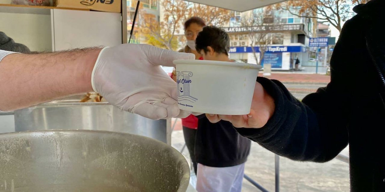 DİDİM BELEDİYESİ SOĞUK GÜNLERDE ÇORBA İKRAM EDİYOR