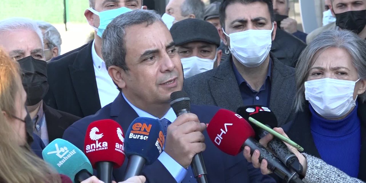 CHP BURSA İL BAŞKANLIĞI EKMEK FABRİKASI ÖNÜNDE: "CUMHUR İTTİFAKI BURAYA ÇÖKMÜŞ"