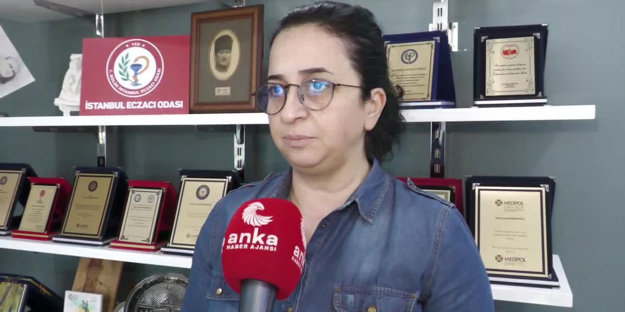 İSTANBUL ECZACI ODASI BAŞKANI ÖZCAN: "TEMİN SIKINTIMIZ CİDDİ BOYUTLARDA. BIÇAK KEMİĞE DAYANDI. BİR AN ÖNCE ÇÖZÜM BULUNMALI"