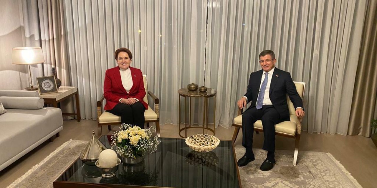 AKŞENER, DAVUTOĞLU'NU EVİNDE ZİYARET ETTİ