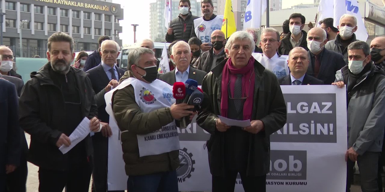 ENERJİ BAKANLIĞI ÖNÜNDE ZAM PROTESTOSU: “HAYAT PAHALILIĞI KATLANARAK ARTACAK”