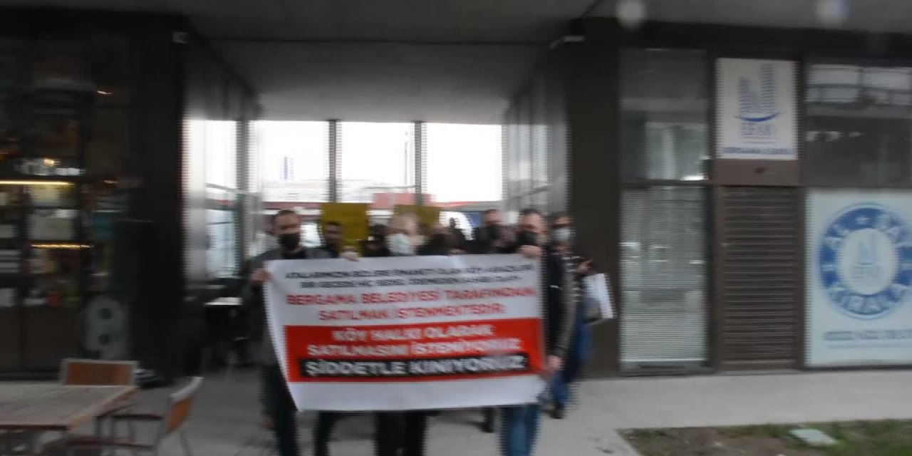 AKP'Lİ BAŞKAN 261 STADYUM BÜYÜKLÜĞÜNDEKİ TARLAYI SATIŞA ÇIKARDI, MUHTARLAR İSYAN ETTİ