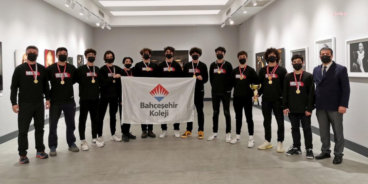 GELECEĞİN DEV ADAMLARI, KUŞADASI BELEDİYE BAŞKANI GÜNEL’İ ZİYARET ETTİ