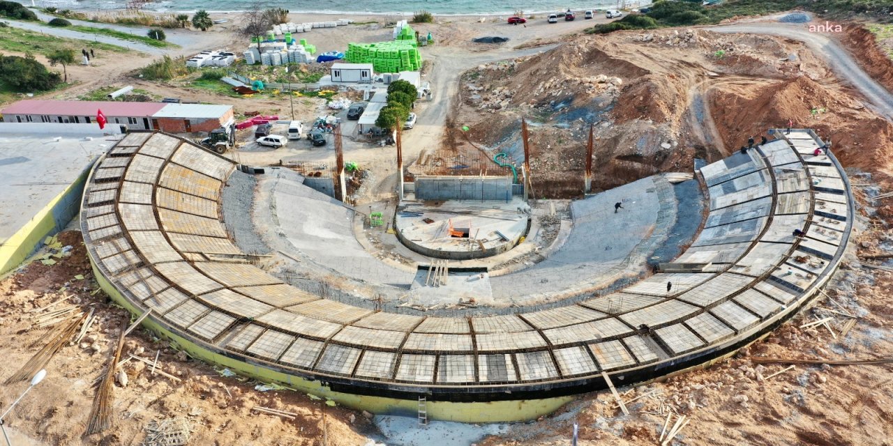 DİDİM AMFİ TİYATRO YÜKSELMEYE DEVAM EDİYOR