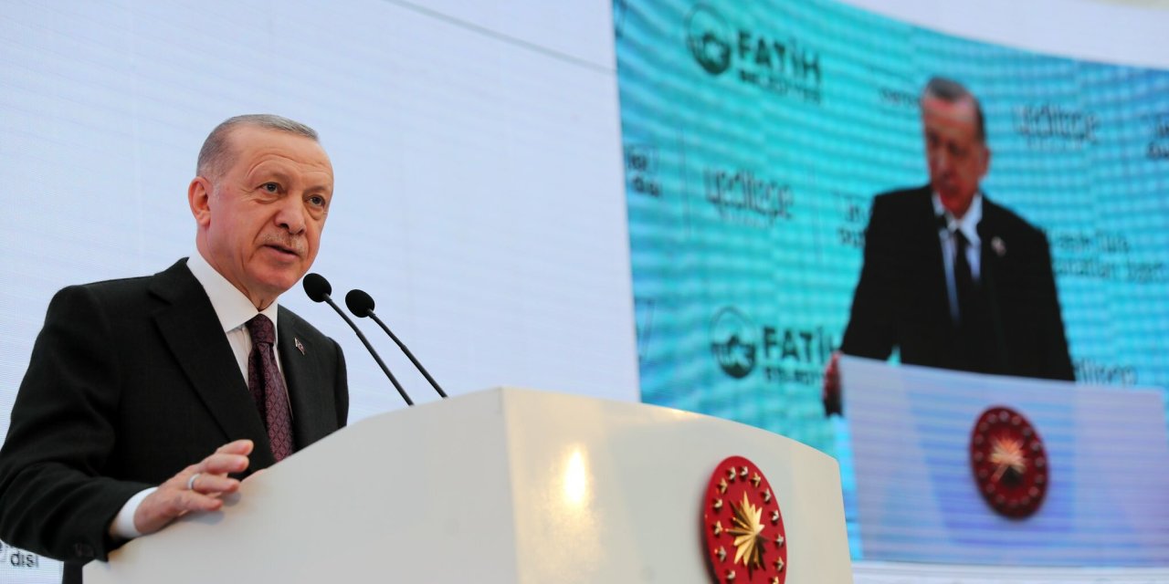 ERDOĞAN: HER TÜRLÜ SAPKINLIĞI, AHLAKSIZLIĞI SANAT ADI ALTINDA NORMALLEŞTİRME GAYESİ TAŞIYAN SİNSİ SALDIRIYA KARŞI KENDİ İMKANLARIMIZI DEVREYE ALMALIYIZ