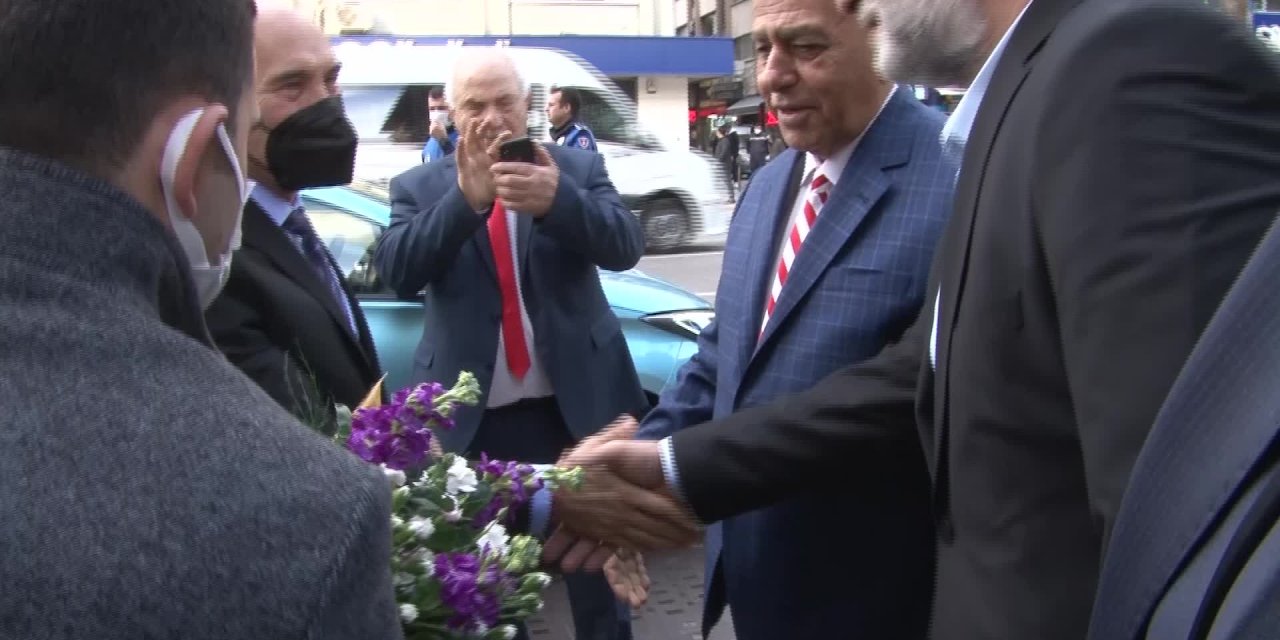 TUNÇ SOYER, ANADOLU BİRLİĞİ DERNEĞİ’Nİ ZİYARET ETTİ