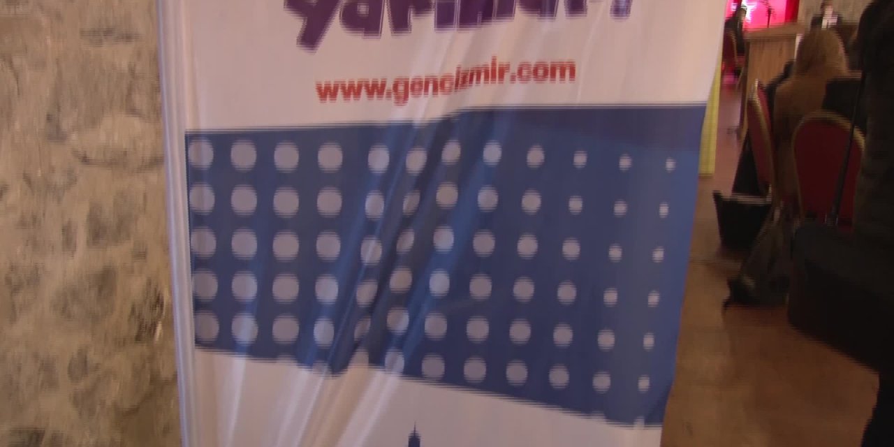 BAŞKAN SOYER GENÇLERLE BULUŞTU: "UMUDUMUZ VAR, ÇÜNKÜ SİZ VARSINIZ"