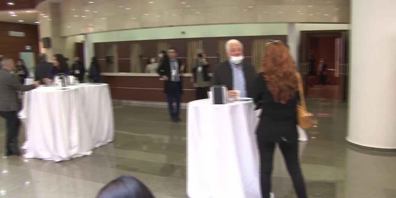 TUNÇ SOYER: "GELECEĞİN ŞEHİRLERİ NEFES ALAN COĞRAFYALAR OLACAK"